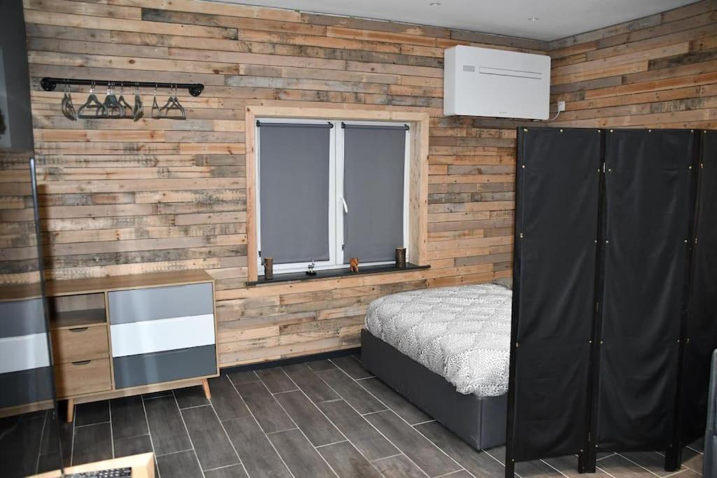 Logement In Wood Brugelette Εξωτερικό φωτογραφία