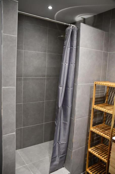 Logement In Wood Brugelette Εξωτερικό φωτογραφία